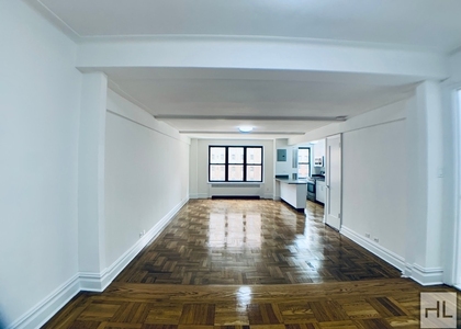 East 38 Street - Photo 1
