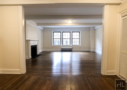 East 80th Street - Photo 1