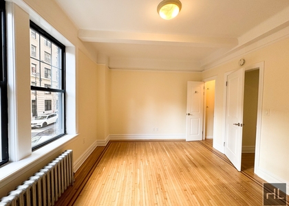 East 92 Street - Photo 1