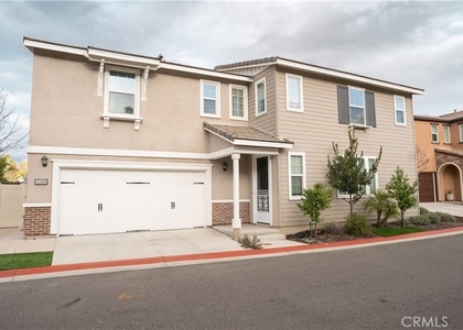 42688 Azure St - Photo 1