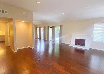 2980 Hyde Park Circle - Photo 1