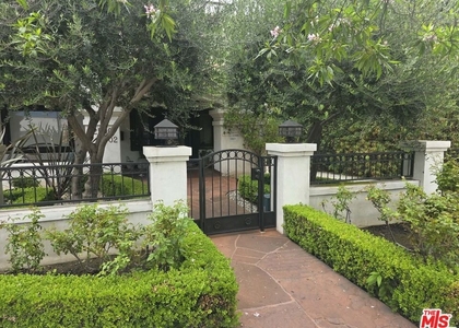 2500 Hyperion Avenue - Photo 1