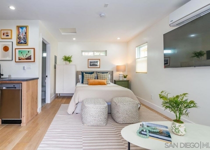 725 Pennsylvania Ave - Photo 1