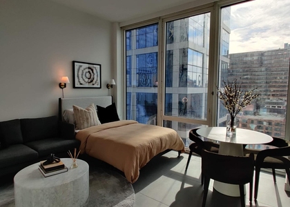 West 30th Street - Photo 1