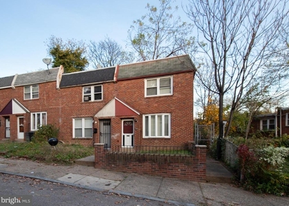 6021 N Norwood Street - Photo 1