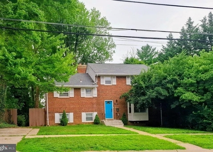 9901 Belhaven Road - Photo 1