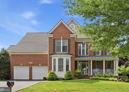 3852 Glasgow Way - Photo 1