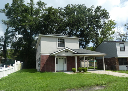 1017 Crestwood Street - Photo 1