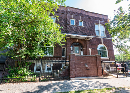 1535 W Leland Avenue - Photo 1