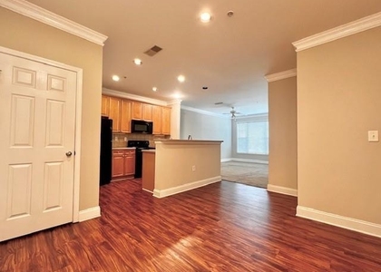 1208 Stratford - Photo 1