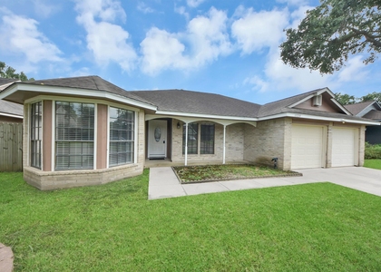 15739 Oak Mountain Dr - Photo 1