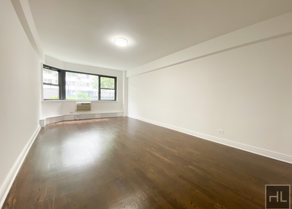 East 69 Street - Photo 1