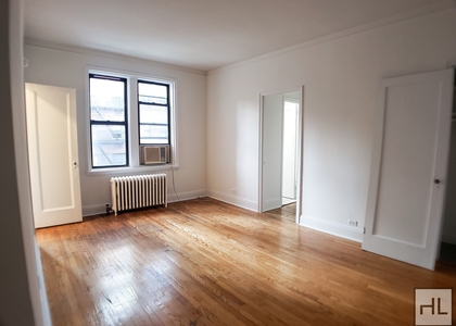 E 55 St - Photo 1