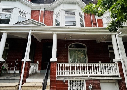 1517 Turner - Photo 1