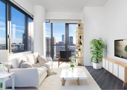 250 E Houston St - Photo 1
