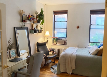 507 East 13th Street - Photo 1