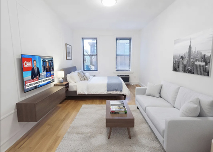  East 51st Street - Photo 1