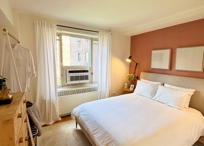 East 14th Street - Photo 1