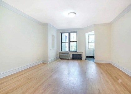  East 46th Street - Photo 1