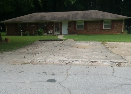 112 Burkshire Court - Photo 1