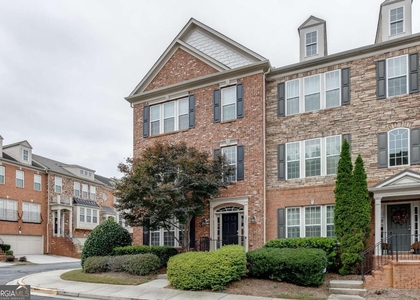 2801 Loftview Square - Photo 1
