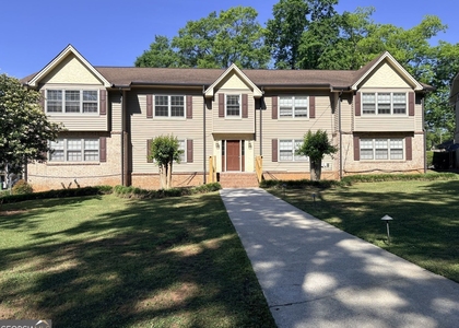 212 W Highland Avenue - Photo 1