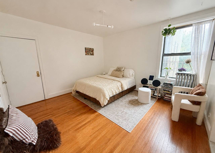 666 Hancock Street - Photo 1