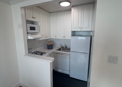 1661 York Avenue - Photo 1