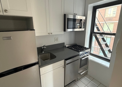 East 24 Street - Photo 1