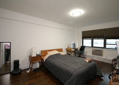 East 69 Street - Photo 1