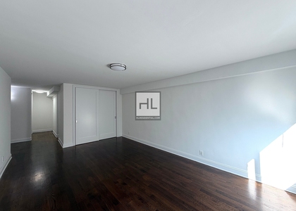 East 56 Street - Photo 1