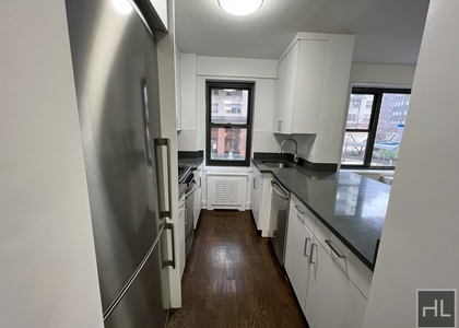 East 56 Street - Photo 1