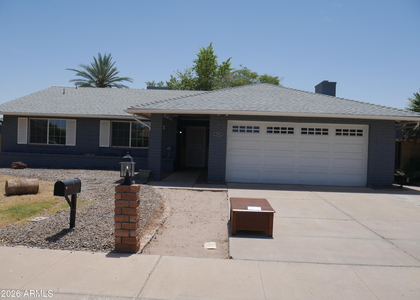 1201 W Loughlin Drive - Photo 1