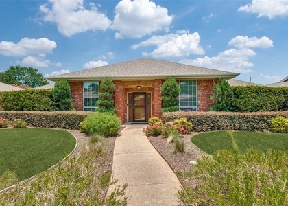 1005 De Pauw Drive - Photo 1