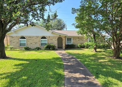 1000 Springdale Road - Photo 1