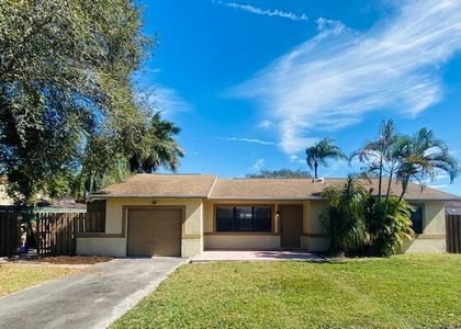 18437 Spanish Isles Place - Photo 1