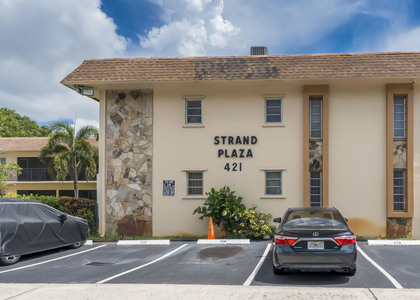 421 Ne 1st Street - Photo 1