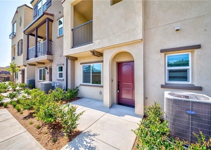 11502 Artesia - Photo 1