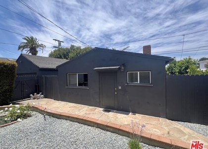 8347 Loyola Boulevard - Photo 1