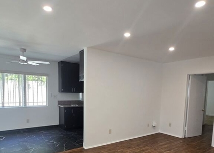 2219 Crenshaw Boulevard - Photo 1