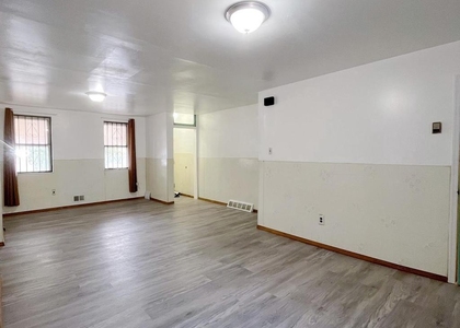 1811 E Sergeant Street - Photo 1