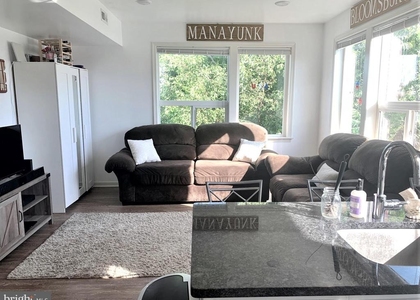 4114 Lauriston Street - Photo 1
