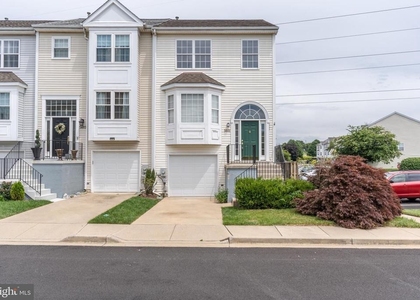 5601 Ashburn Terrace - Photo 1