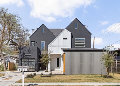 1402 Summit St - Photo 1