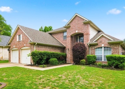 10008 Lachlan Dr - Photo 1