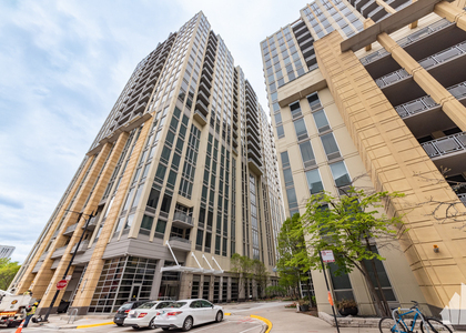700 N Larrabee Street - Photo 1