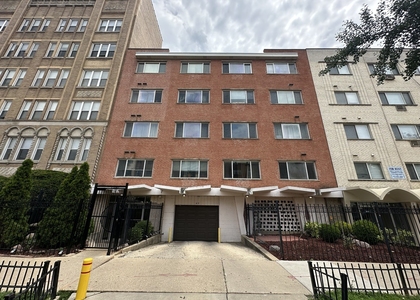 5953 N Kenmore Avenue - Photo 1