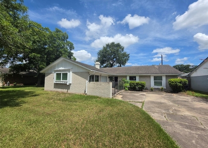7334 Darnell Street - Photo 1