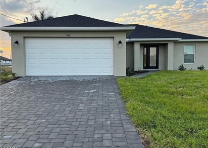 1536 Nw 24th Avenue - Photo 1