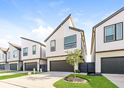 357 N Centro Circle - Photo 1